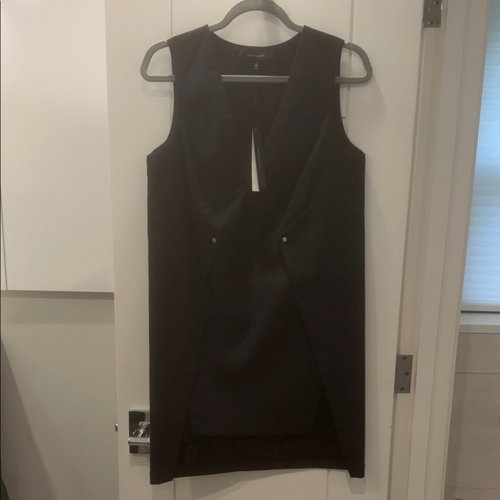 Robert Rodriguez Sleeveless Black V-Neck Sheath Dress